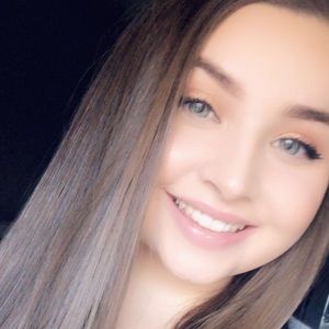 Meet your Posher, Desiree